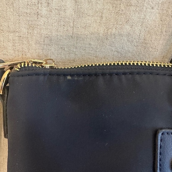 NWOT Navy Tote Bag with Adjustable Straps - Picture 9 of 9